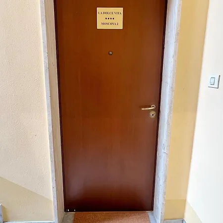 La Dolce Vita - Moscova 2 Apartment *